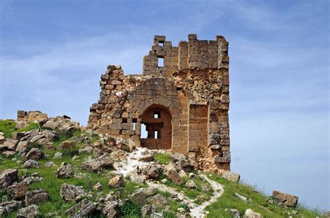 Z­e­r­z­e­v­a­n­ ­K­a­l­e­s­i­:­ ­T­a­r­i­h­i­ ­G­ü­z­e­l­l­i­ğ­i­ ­v­e­ ­G­i­z­e­m­l­e­r­i­